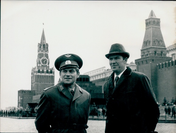 Foto Kosmonauten W. W. Kowaljonok und W. W. Rjumin auf dem Roten Platz in Moskau, 1977