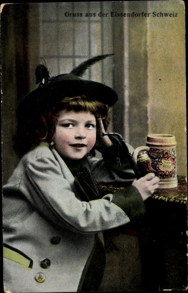 Ak Hamburg Harburg Eißendorf, Kurhotel Eissendorfer Schweiz, Kind in Tracht, Pfeife, Bierkrug