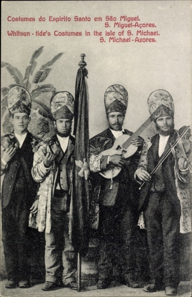 Ak Sao Miguel Azoren, Kostümierte Musiker