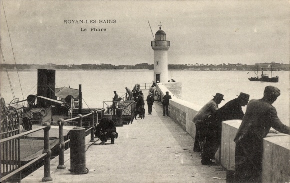 CPA Royan les Bains Charente Maritime, Le Phare
