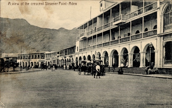 Ak Aden Jemen, Ansicht von Steamer Point,  Pferdewagen, Gebäude, Berge im Hintergrund