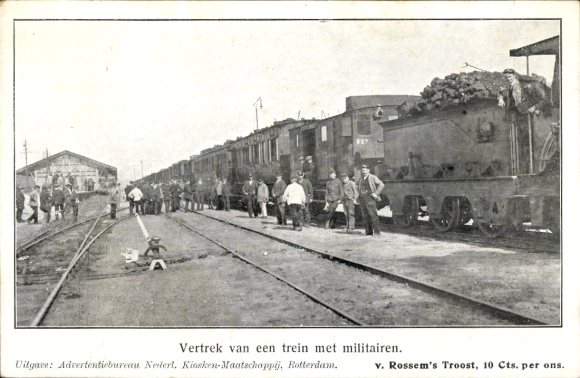 Ak Rookt van Rossem's Troost, Vertrek van een trein met militairen