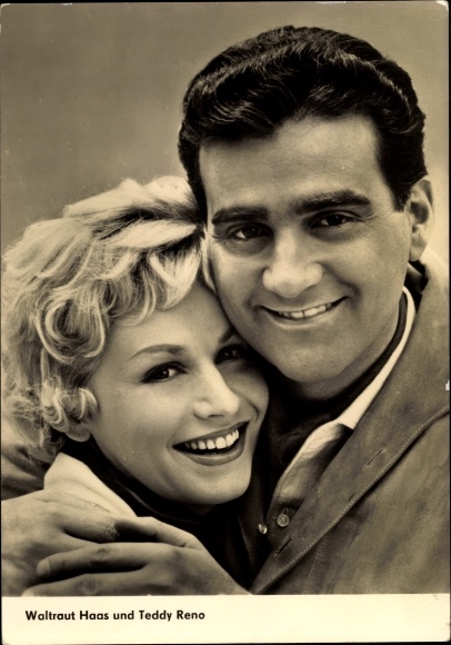 Ak Schauspielerin Waltraut Haas, Schauspieler Teddy Reno, Traumrevue