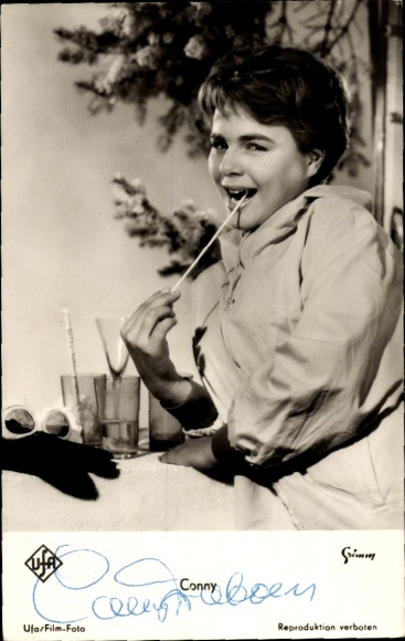 Ak Schauspielerin und Sängerin Conny Froboess, Portrait, Autogramm