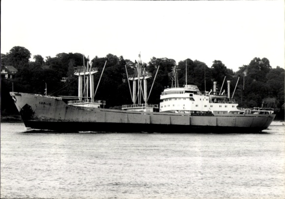 Foto Frachtschiff Lublin in Ufernähe