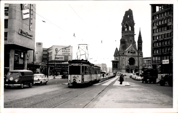 Foto Berlin Charlottenburg, Hardenbergstraße, Straßenbahn Berliner Verkehrs Betriebe, 1959