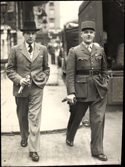 Foto General Jean de Lattre de Tassigny, Porträt in Uniform