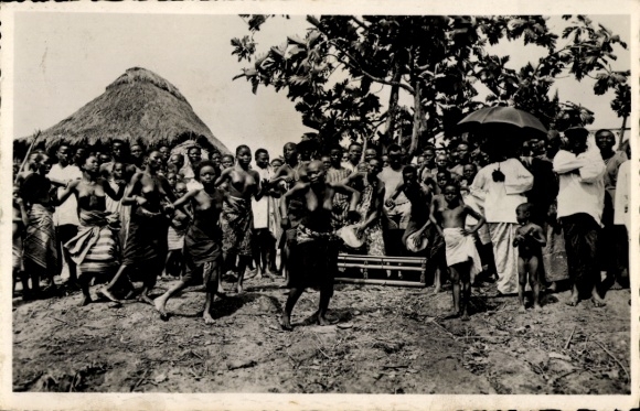 Ak Dahomey Benin, Danses sur la berge
