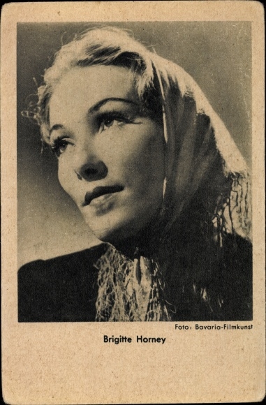 Ak Schauspielerin Brigitte Horney, Kopftuch