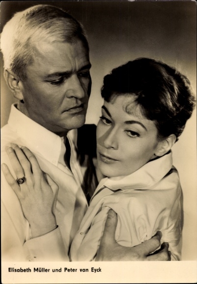 Ak Schauspielerin Elisabeth Müller und Schauspieler Peter van Eyck