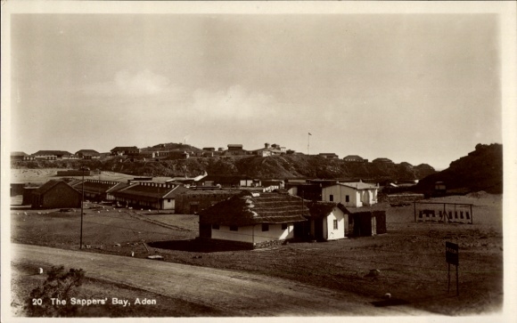 Ak Aden Jemen, Sappers' Bay,  Landschaft, Gebäude, Hügel, Schwarz-Weiß-Foto