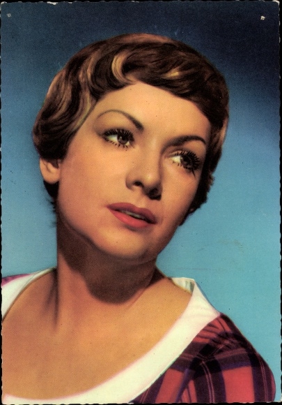 Ak Schauspielerin Ruth Leuwerik, Portrait