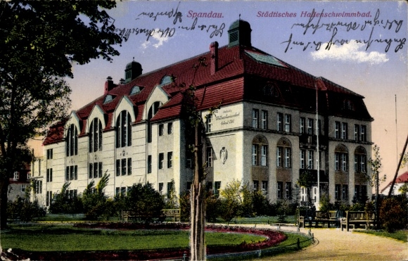 Ak Berlin Spandau, Städtisches Hallenschwimmbad