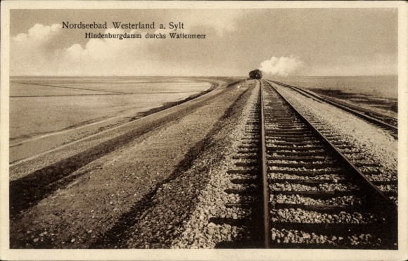 Ak Westerland auf Sylt, Hindenburgdamm durchs Wattenmeer