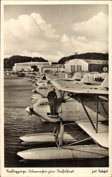 Ak Seeflugzeuge, Klarmachen zum Staffelstart, Luftwaffe, II. WK