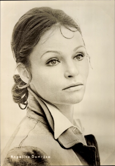 Ak Schauspielerin Angelica Domröse, Portrait