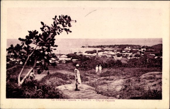Ak Papeete Tahiti Ozeanien, Blick auf  Tahiti, Meer im Hintergrund, Pflanzen im Vordergrund