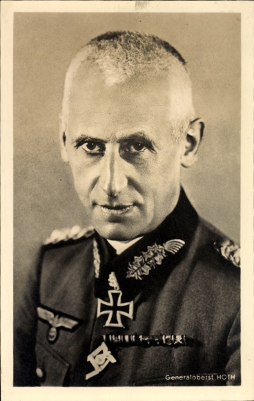 Ak Generaloberst Hermann Hoth, Ritterkreuzträger, Eichenlaub mit Schwertern, Photo Hoffmann R 17