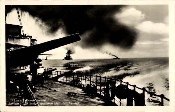 Ak Deutsches Kriegsschiff, Schwere und mittlere Artillerie klar zum Feuer, Kriegsmarine