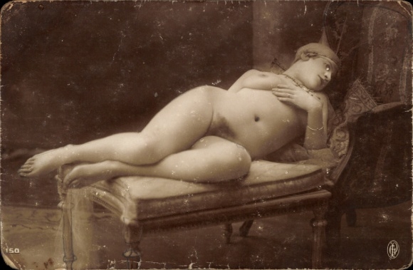 Foto Nackte Frau, liegend, Erotik
