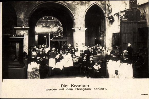 Ak Aachen in Nordrhein Westfalen, Die Kranken werden mit dem Heiligtum berührt, Jubiläumsjahr 1925