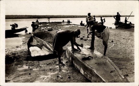 Ak Sudan, Boot wird vorbereitet