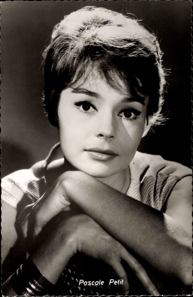 Ak Schauspielerin Pascale Petit, Portrait