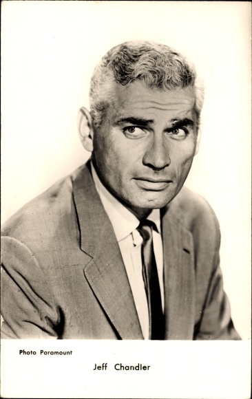 Ak Schauspieler Jeff Chandler, Portrait