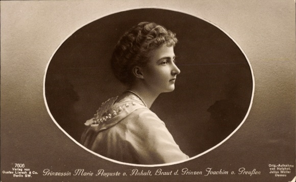 Ak Prinzessin Marie Auguste v. Anhalt, Braut des Prinzen Joachim von Preussen