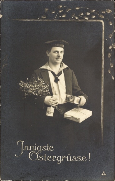 Ak Glückwunsch Ostern, Matrose mit Geschenken, SMS Lübeck