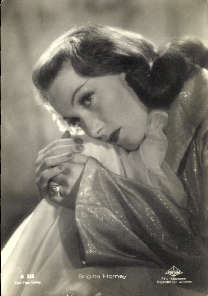 Ak Schauspielerin Brigitte Horney, Portrait