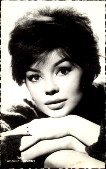 Ak Schauspielerin Pascale Petit, Portrait