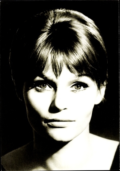 Ak Schauspielerin Angelica Domröse, Portrait