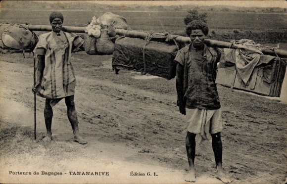 Ak Antananarivo Tananarive Madagaskar, Porteurs de Bagages