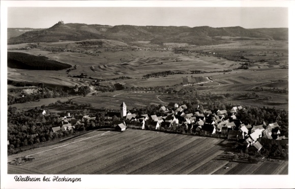 Ak Weilheim Hechingen im Zollernalbkreis, Landschaftsaufnahme, Weilheim, Hechingen, Felder, Häuse