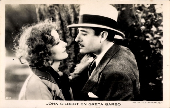 Ak Schauspielerin Greta Garbo und Schauspieler John Gilbert