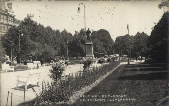 Foto Ak Helsinki Helsingfors Südfinnland, Esplanade, Statue