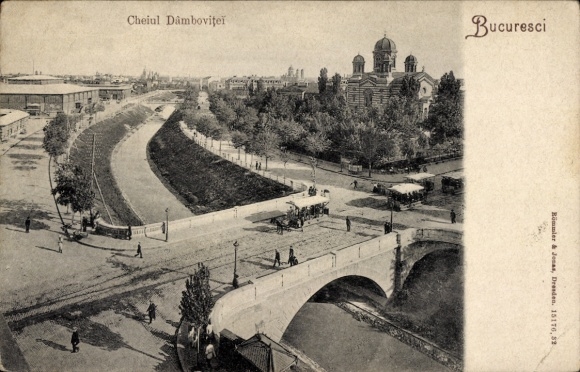 Ak București Bukarest Rumänien, Fluss Dâmbovița, Brücke, Gebäude, Bäume, Straßenverkehr