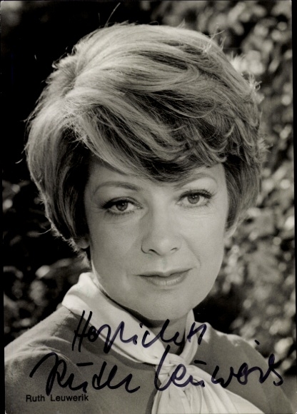 Ak Schauspielerin Ruth Leuwerik, Portrait, Autogramm