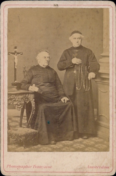 Kabinett Foto Wilhelm von Hell..., Geistliche von Oudenbosch