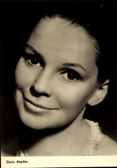 Ak Schauspielerin Doris Abesser, Portrait, Professor Mamlock