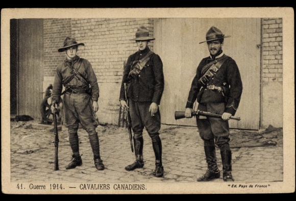 Ak Kanadische Soldaten in Uniformen, 1914