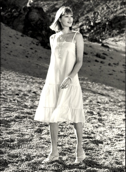 Foto Mode, Sommerkleid, Modell Lucie Linden, Sommer 1977