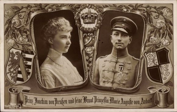 Ak Prinz Joachim von Preußen, Portrait, Uniform, Orden, Marie Auguste von Anhalt, Wappen