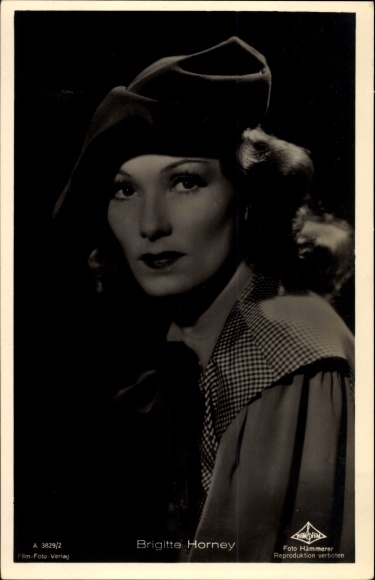 Ak Schauspielerin Brigitte Horney, Portrait