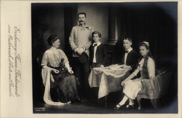 Ak Erzherzog Franz Ferdinand mit seiner Familie, Gruppenportrait, BKWI