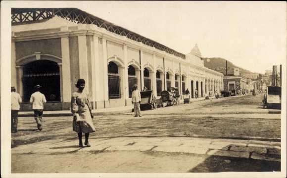 Foto Ak Puerto Rico, Straße, Passanten, Gebäude