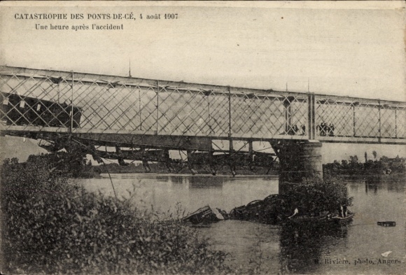 CPA Catastrophe des Ponts-de-Cé, 4 août 1907, Une heure après l'accident