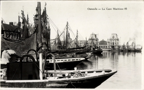 CPA Ostende Ostende Flandre Occidentale, La Gare Maritime