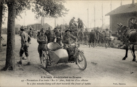 CPA L'Armée Américaine en France, Formation d'un train